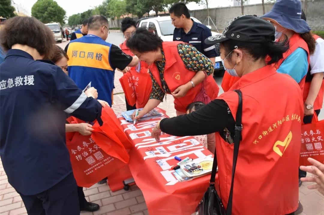 地摊夜经济，点亮城市璀璨明珠